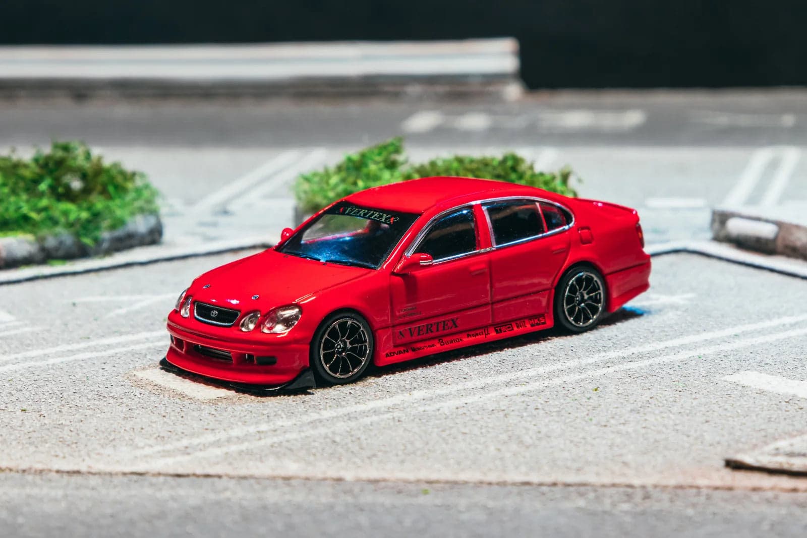 Tarmac Works 1:64 VERTEX Toyota Aristo JZS161 – Red - WITH CARDS – 1:64 diecast car – photo 3