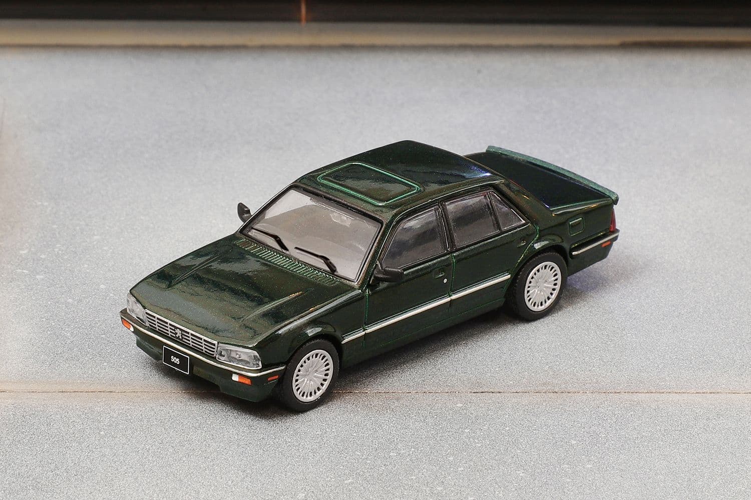 Peugeot 505 – 1:64 Shadow diecast car – photo 3