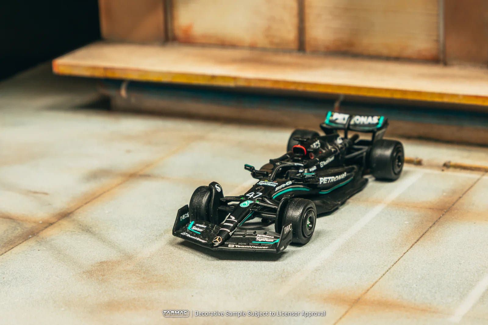 Tarmac Works - 1/64 Mercedes-AMG F1 W14 E Performance – 1:64 diecast car