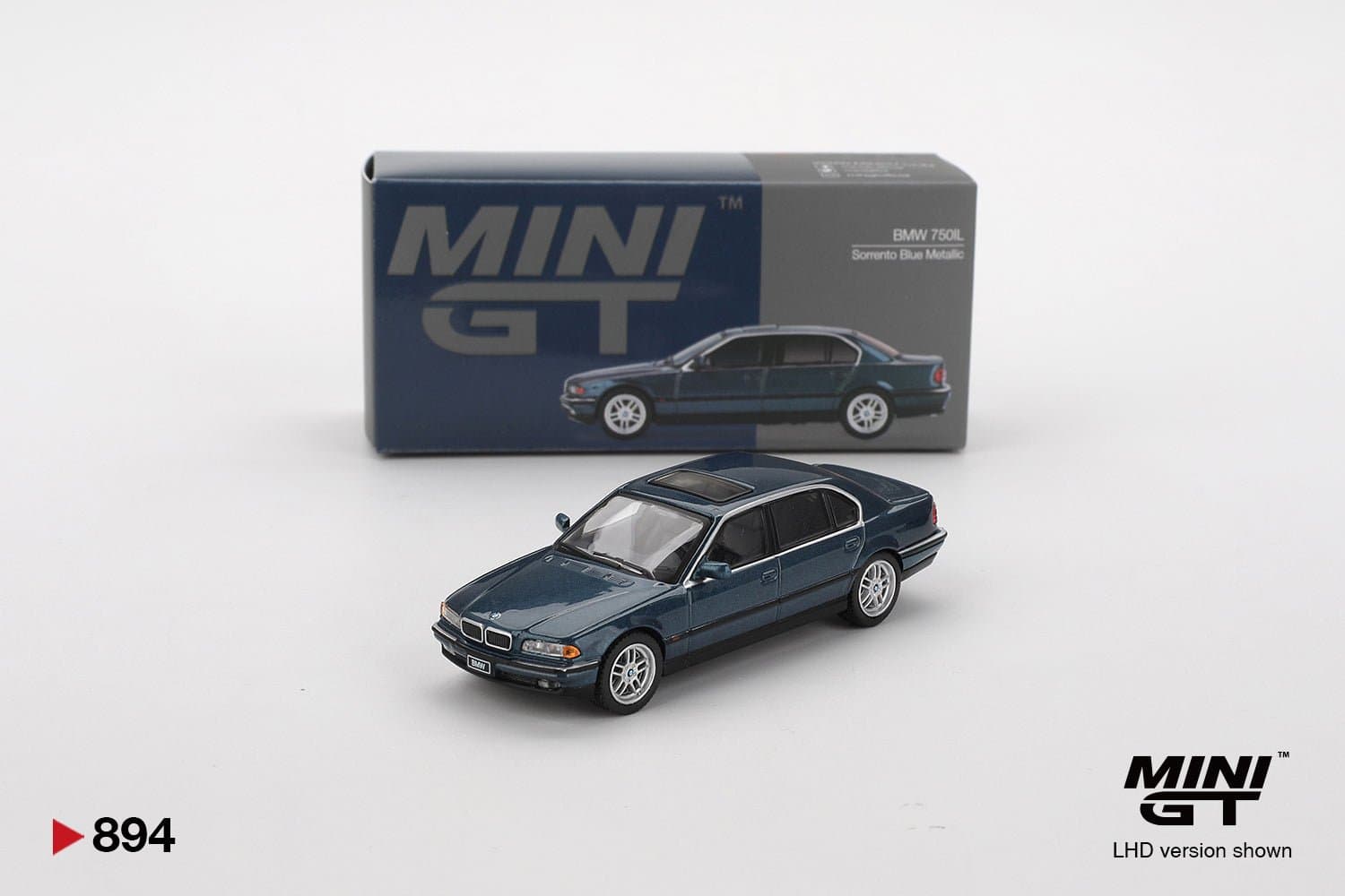 BMW 750IL Sorrento Blue Metallic – 1:64 1ISTO64 diecast car